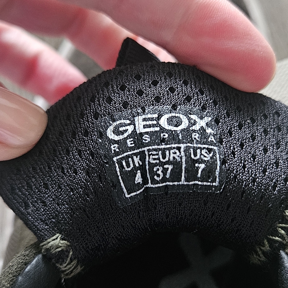 Geox sneakers womena size 7 - Picture 3 of 3